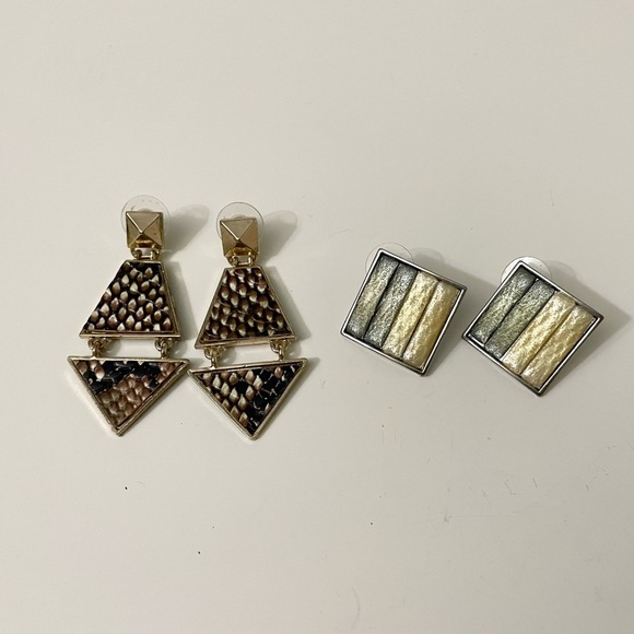 Lot of 2 Double Triangle Drop and Square Bar Stud Earrings - Picture 16 of 16